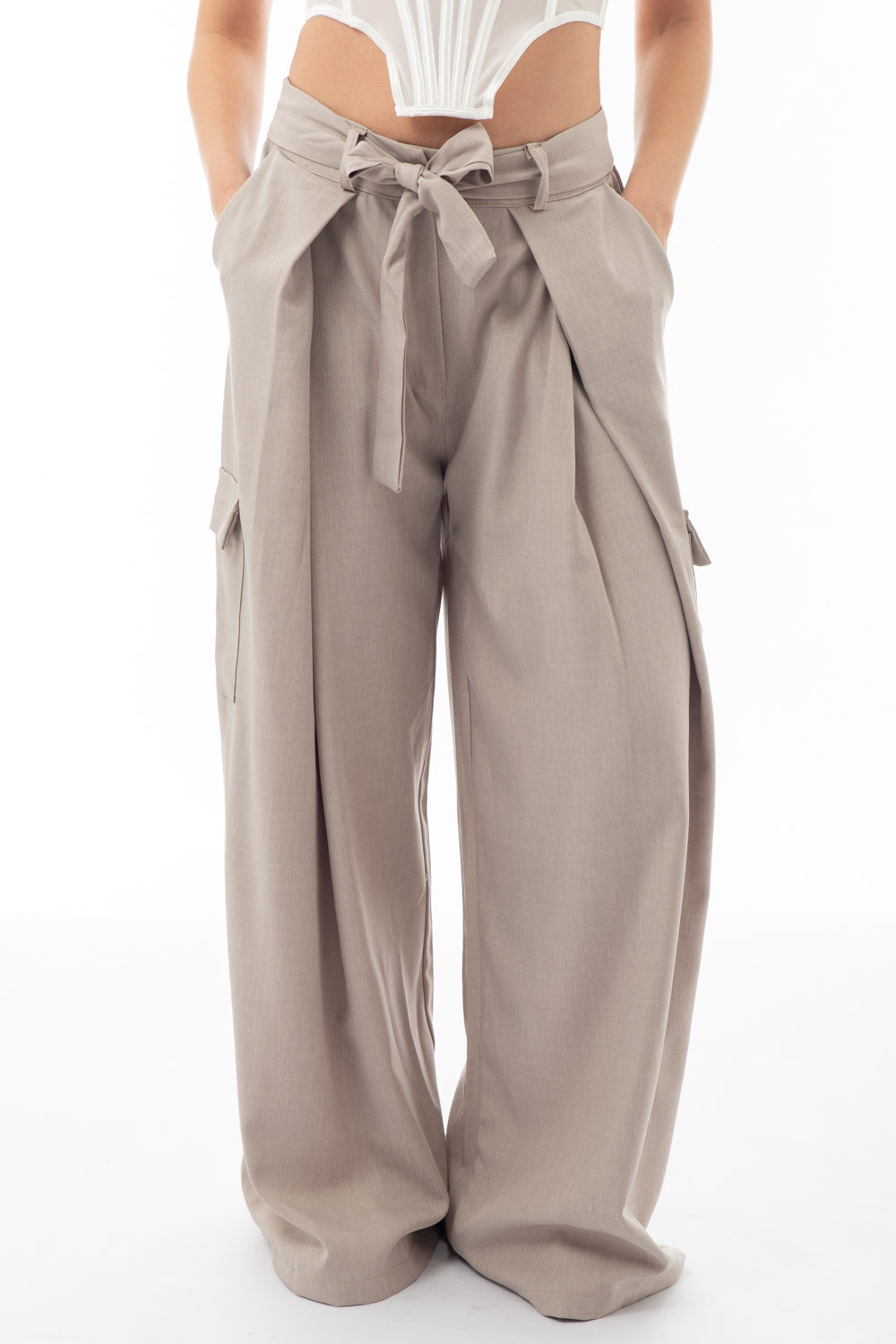 Παντελόνι Φαρδύ Με Πιέτες Και Πλαινές Τσέπες