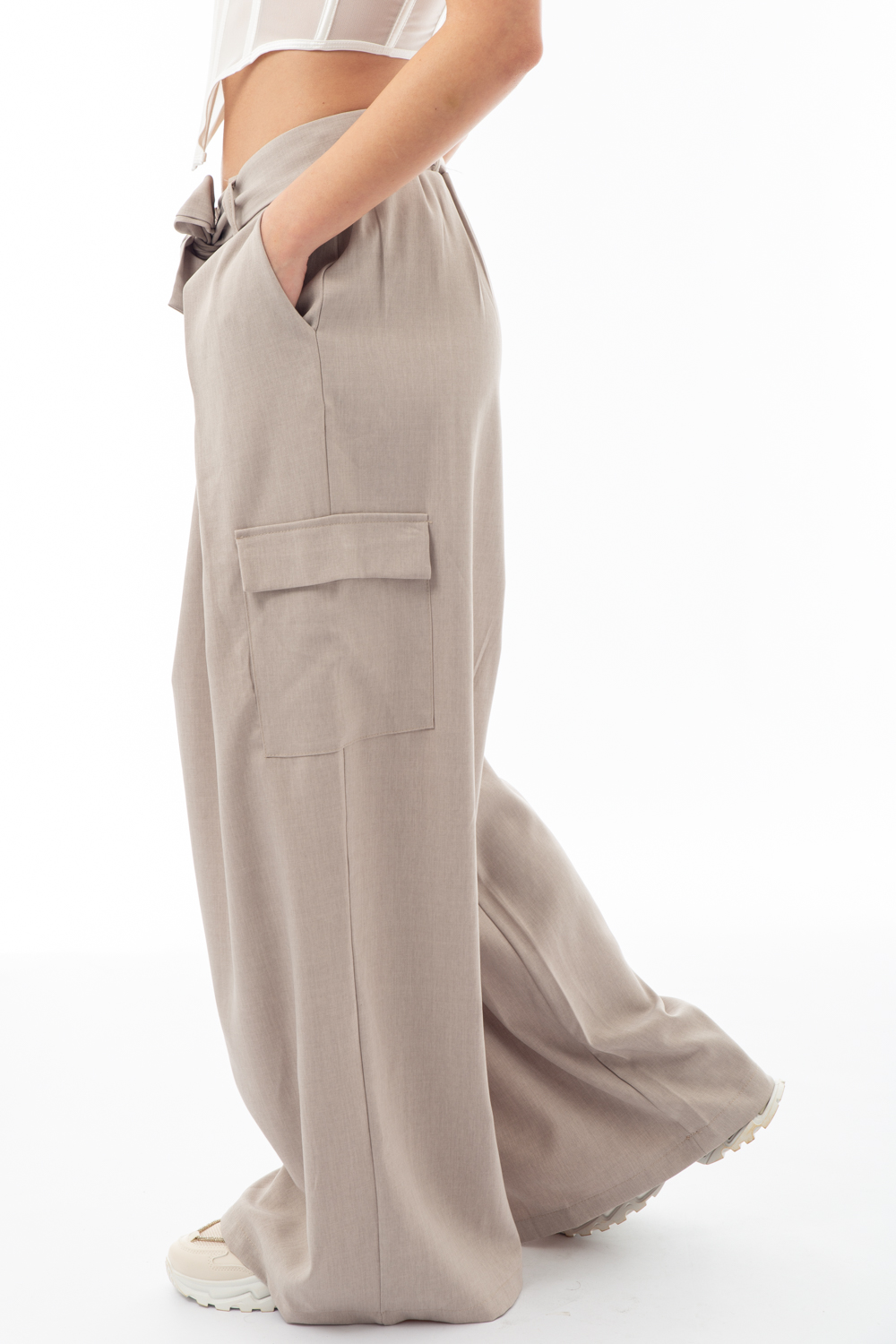Παντελόνι Φαρδύ Με Πιέτες Και Πλαινές Τσέπες - Image 2